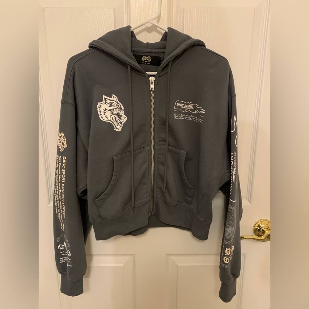 Darc Sport 🐺MEMENTO MORI 2024 "SAGE" (CROPPED) ZIP HOODIE IN GREEK STONE SMALL - Picture 10 of 14